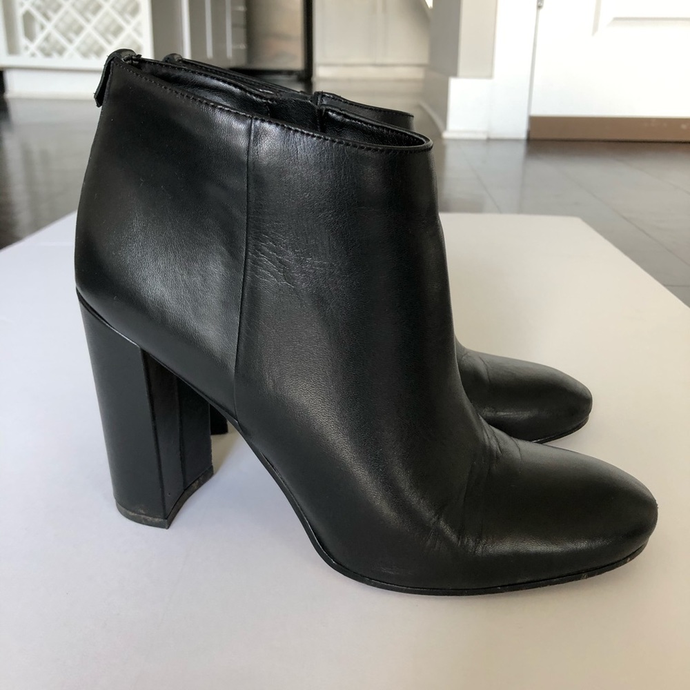 Same Edelman black leather booties